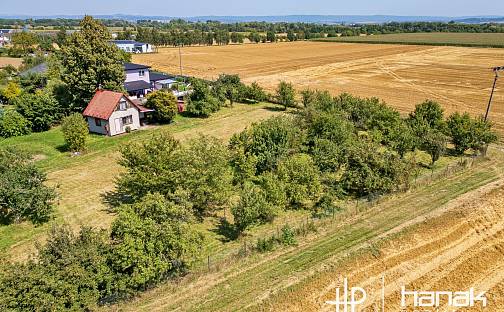 Prodej stavebního pozemku 828 m², Kožušany-Tážaly - Kožušany, okres Olomouc