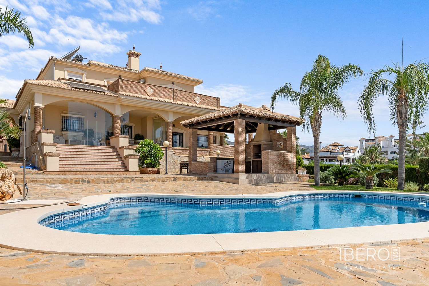 Prodej domu 615 m² s pozemkem 1 252 m²