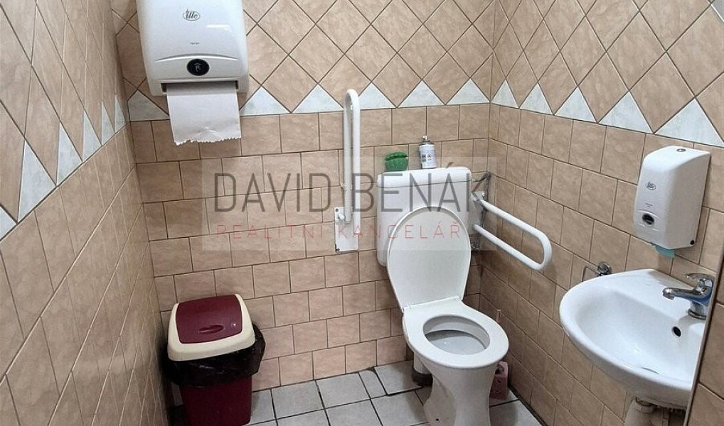 Prodej restaurace 459 m², Všestary – náhled fotky 21