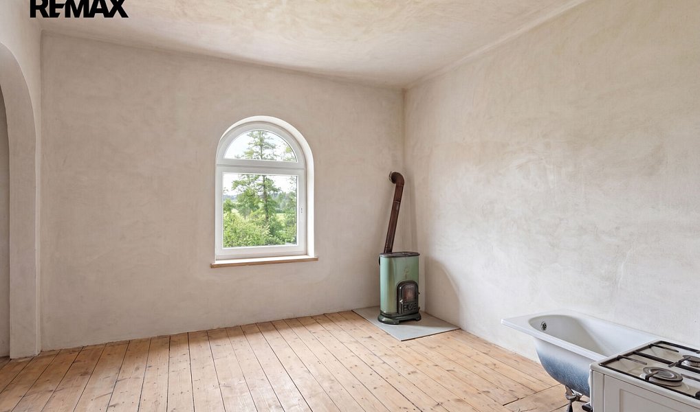Prodej domu 735 m² s pozemkem 3 134 m², Zemětice – náhled fotky 6
