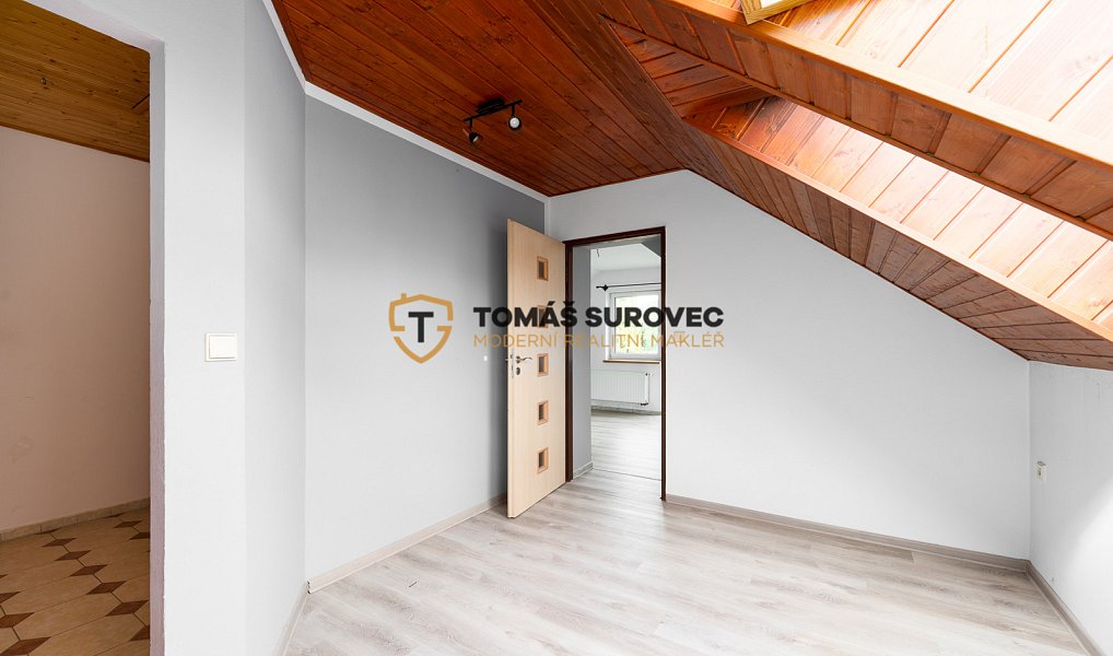 Prodej domu 190 m² s pozemkem 2 327 m², Lešná – náhled fotky 9