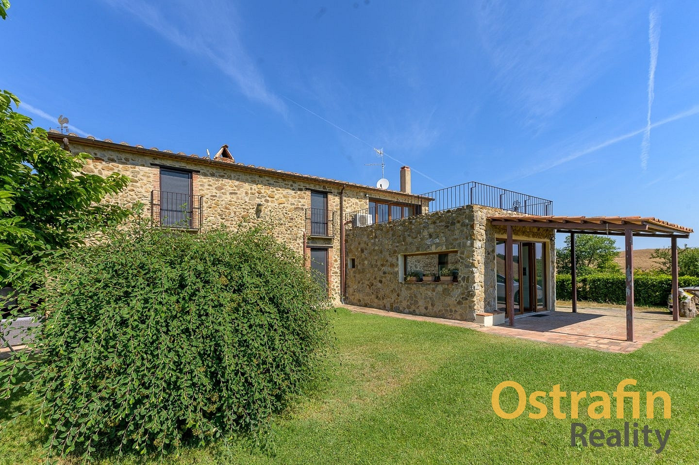 Prodej domu 255 m² s pozemkem 10 000 m²