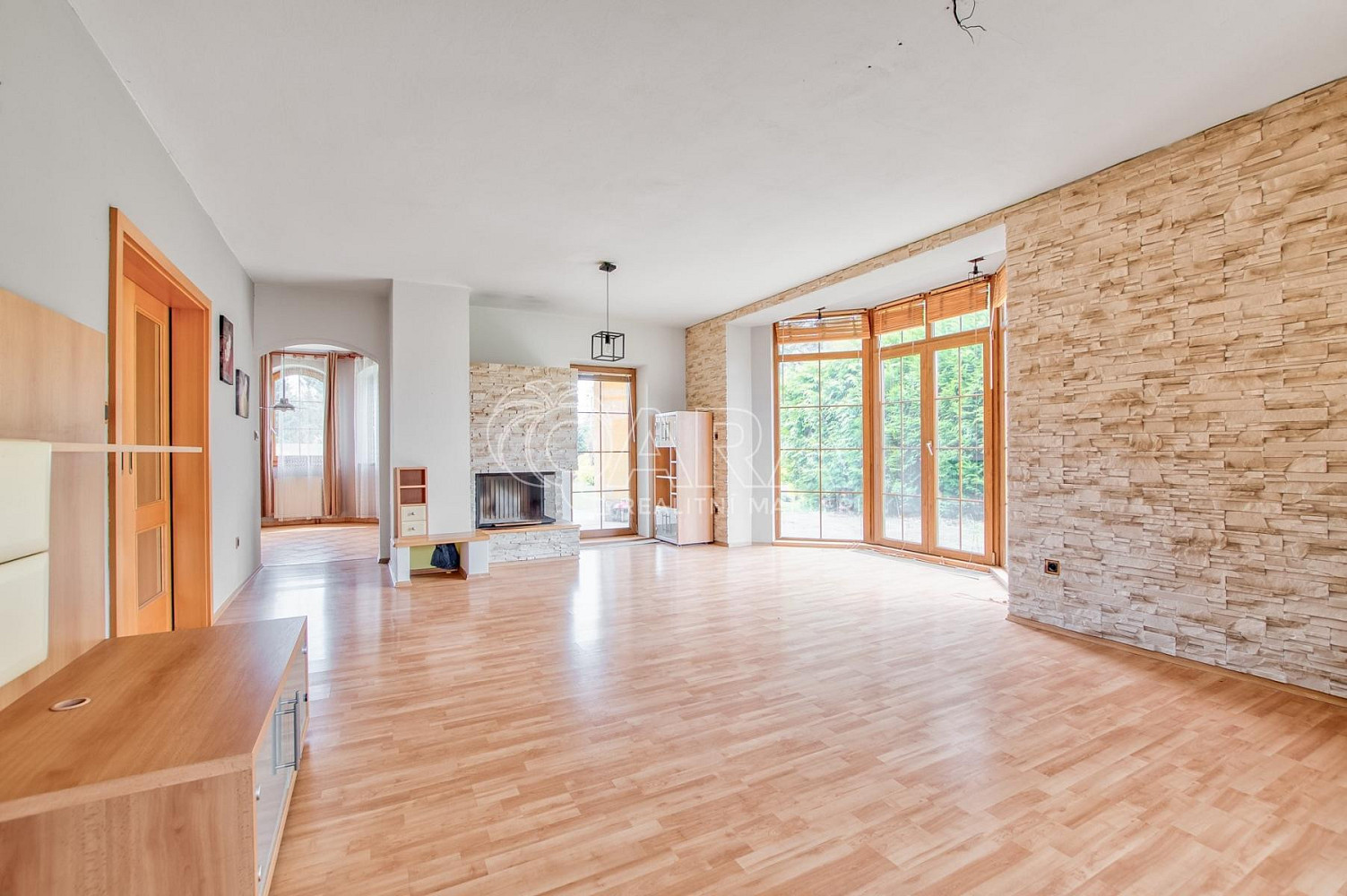 Prodej domu 233 m² s pozemkem 885 m² — photo 2