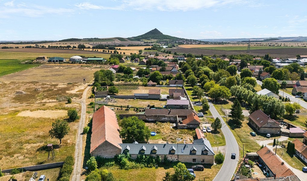 Prodej domu 100 m² s pozemkem 2 531 m², Lkáň – náhled fotky 33