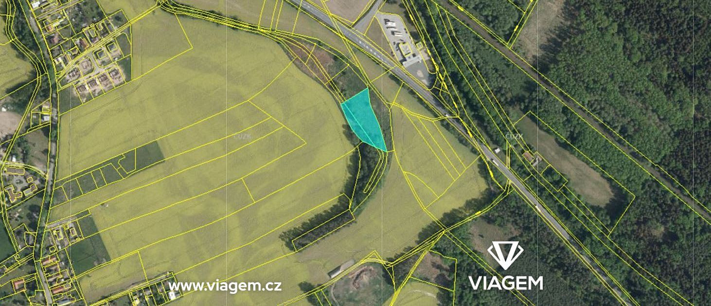 Prodej pole 1 566 m²