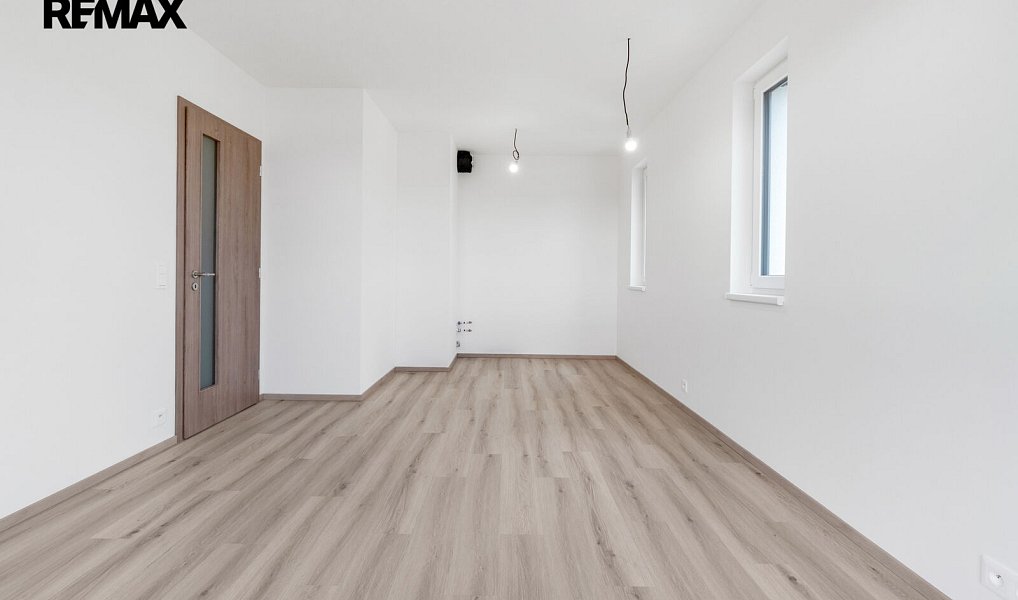Prodej bytu 2+kk 48 m², Praha – náhled fotky 2