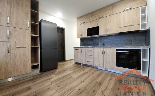 Prodej bytu 3+1 98 m², třída Edvarda Beneše, Hradec Králové - Nový Hradec Králové