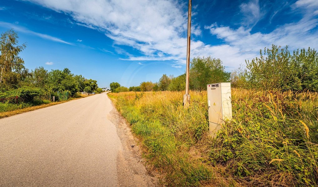 Prodej komerčního pozemku 4 744 m², Hůry – náhled fotky 3