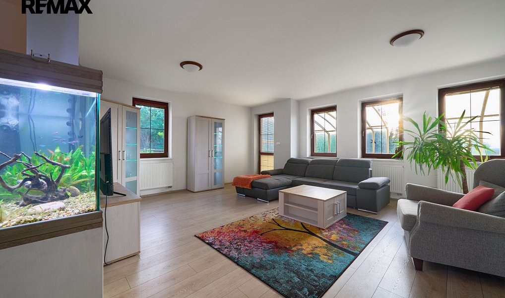 Prodej domu 210 m² s pozemkem 1 003 m², Hradec Králové – náhled fotky 4