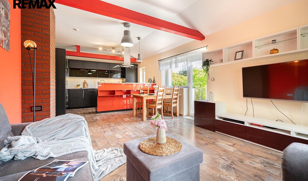 Prodej domu 239 m² s pozemkem 1 199 m², Květnice – náhled fotky 4