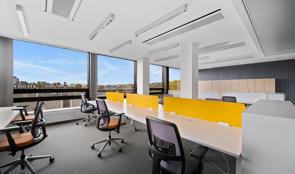 Pronájem kanceláře 416 m², Praha – náhled fotky 3