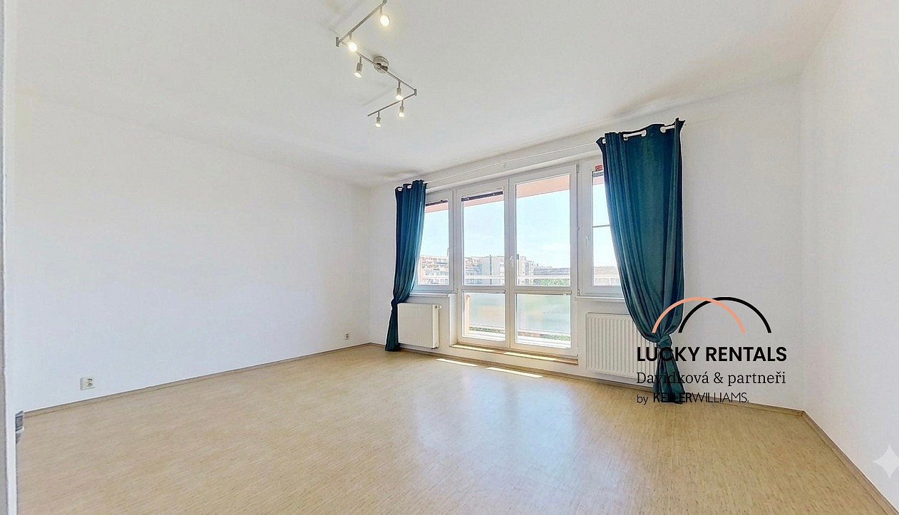 Pronájem bytu 1+kk 35 m² — photo 3