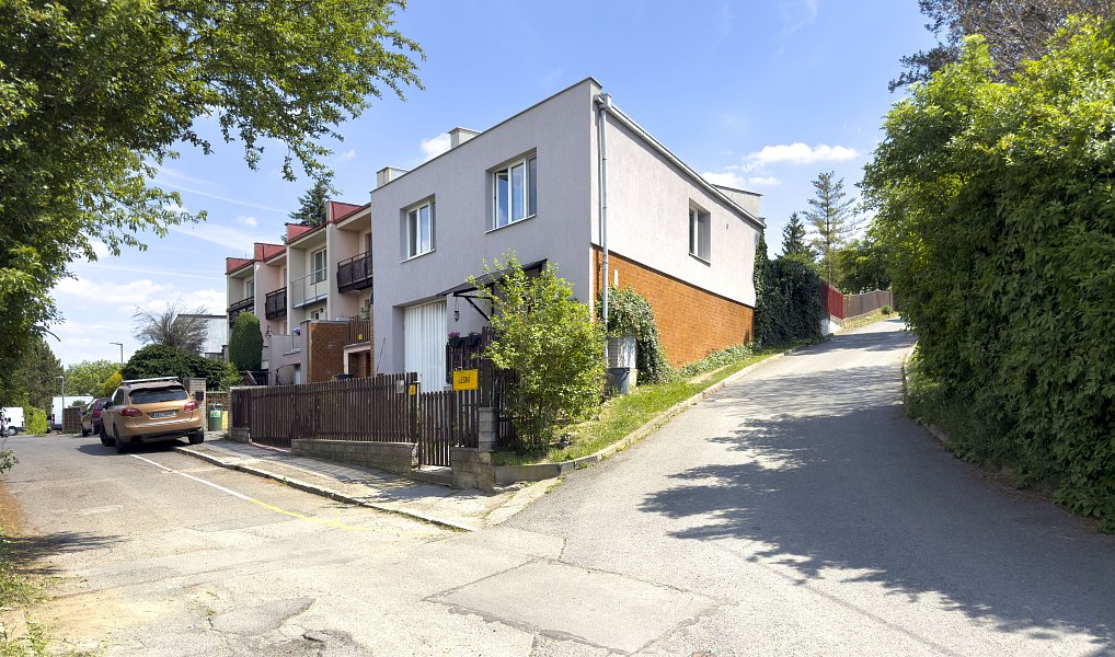 Prodej domu 192 m² s pozemkem 136 m², Únětice – náhled fotky 24