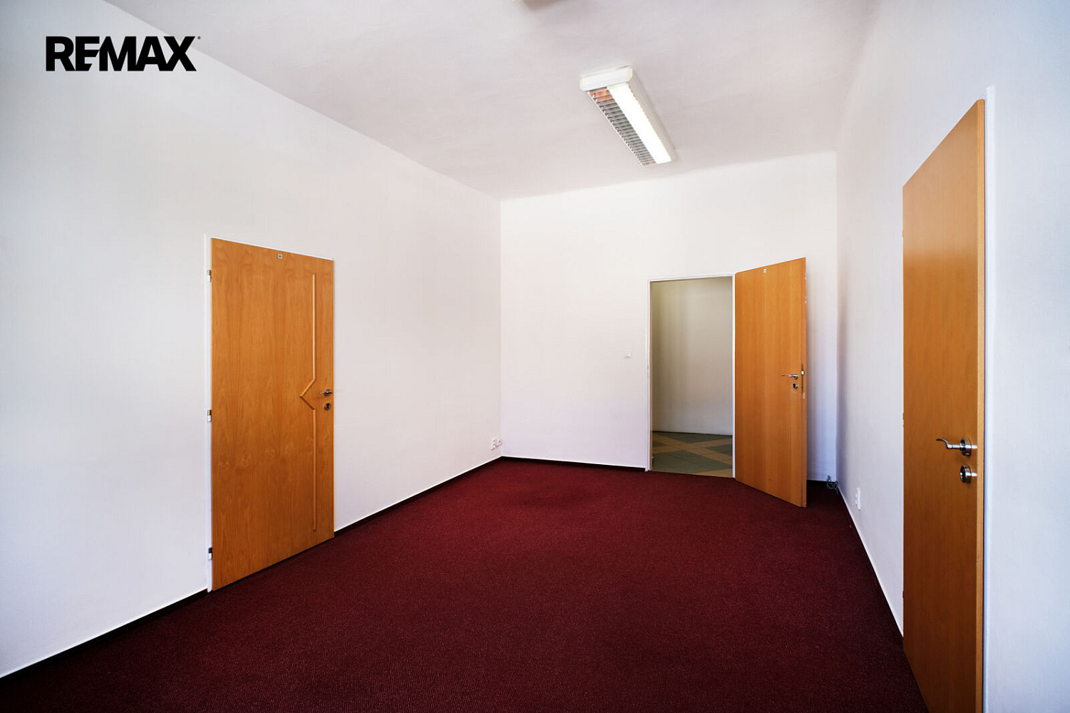 Pronájem kanceláře 41 m² – fotografie 4