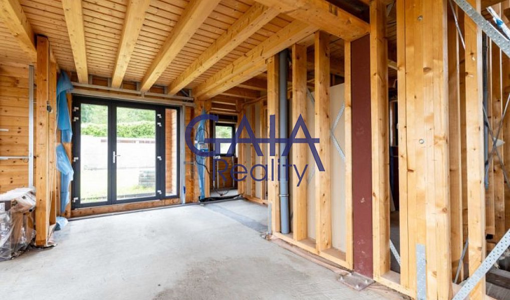 Prodej domu 250 m² s pozemkem 4 513 m², Strážovice – náhled fotky 8