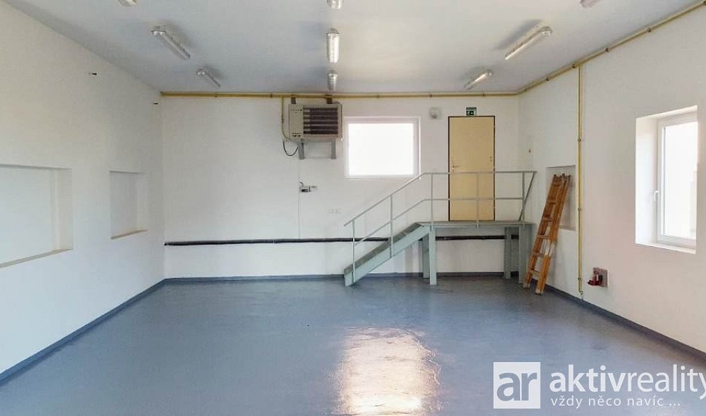 Pronájem skladovacích prostor 316 m², Kostelec nad Labem – náhled fotky 2