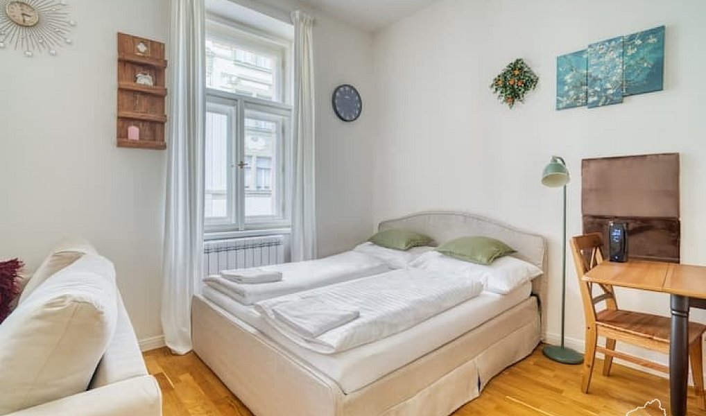 Prodej bytu 1+kk 51 m², Praha – náhled fotky 2