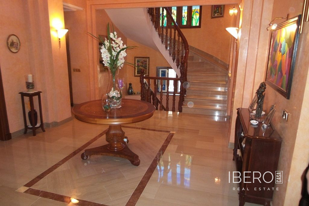 Prodej domu 444 m² s pozemkem 1 010 m²