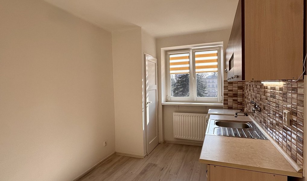 Prodej bytu 2+1 65 m², Karviná – náhled fotky 2