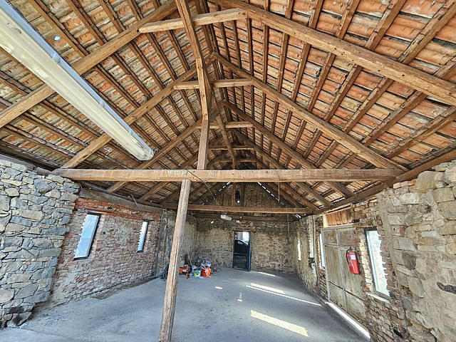 Prodej komerčního objektu (jiného typu) 342 m²