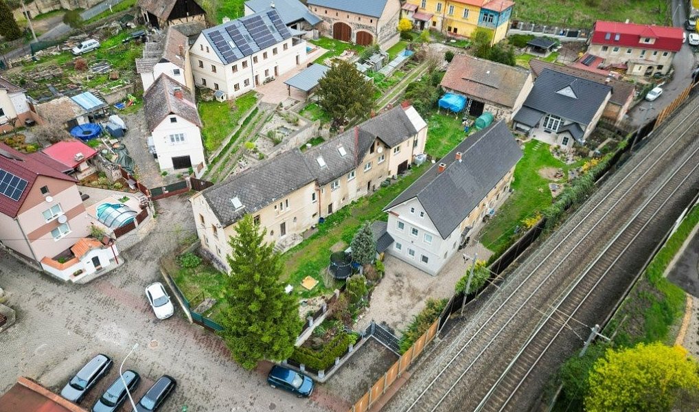 Prodej domu 250 m² s pozemkem 1 005 m², Dolní Zálezly – náhled fotky 41