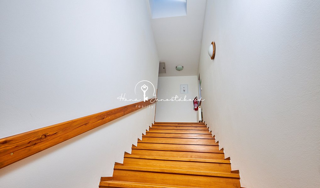 Prodej ubytovacího objektu 270 m², Český Krumlov – náhled fotky 14