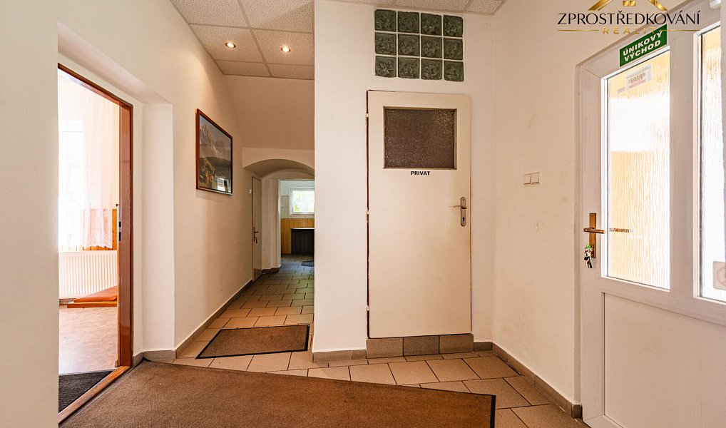 Prodej domu 259 m² s pozemkem 605 m², Kraslice – náhled fotky 29