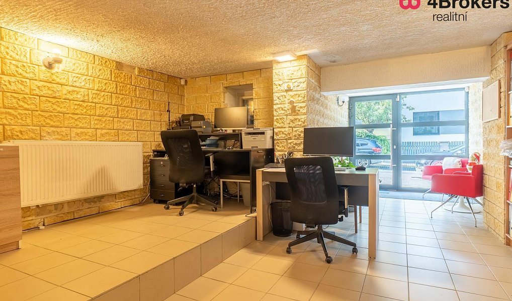 Prodej domu 257 m² s pozemkem 458 m², Chrudim – náhled fotky 25