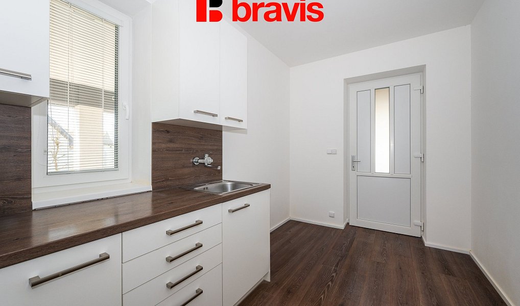 Prodej domu 304 m² s pozemkem 2 869 m², Vítonice – náhled fotky 16