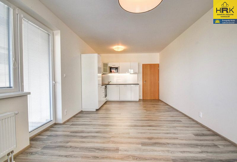Pronájem bytu 2+kk 62 m² – fotografie 2