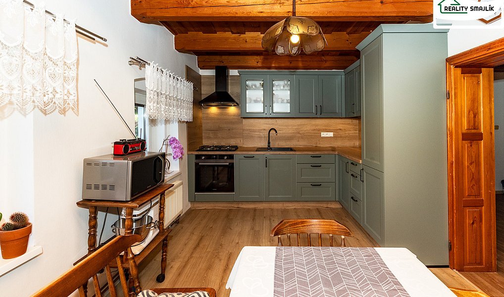 Prodej domu 180 m² s pozemkem 1 487 m², Skalná – náhled fotky 2