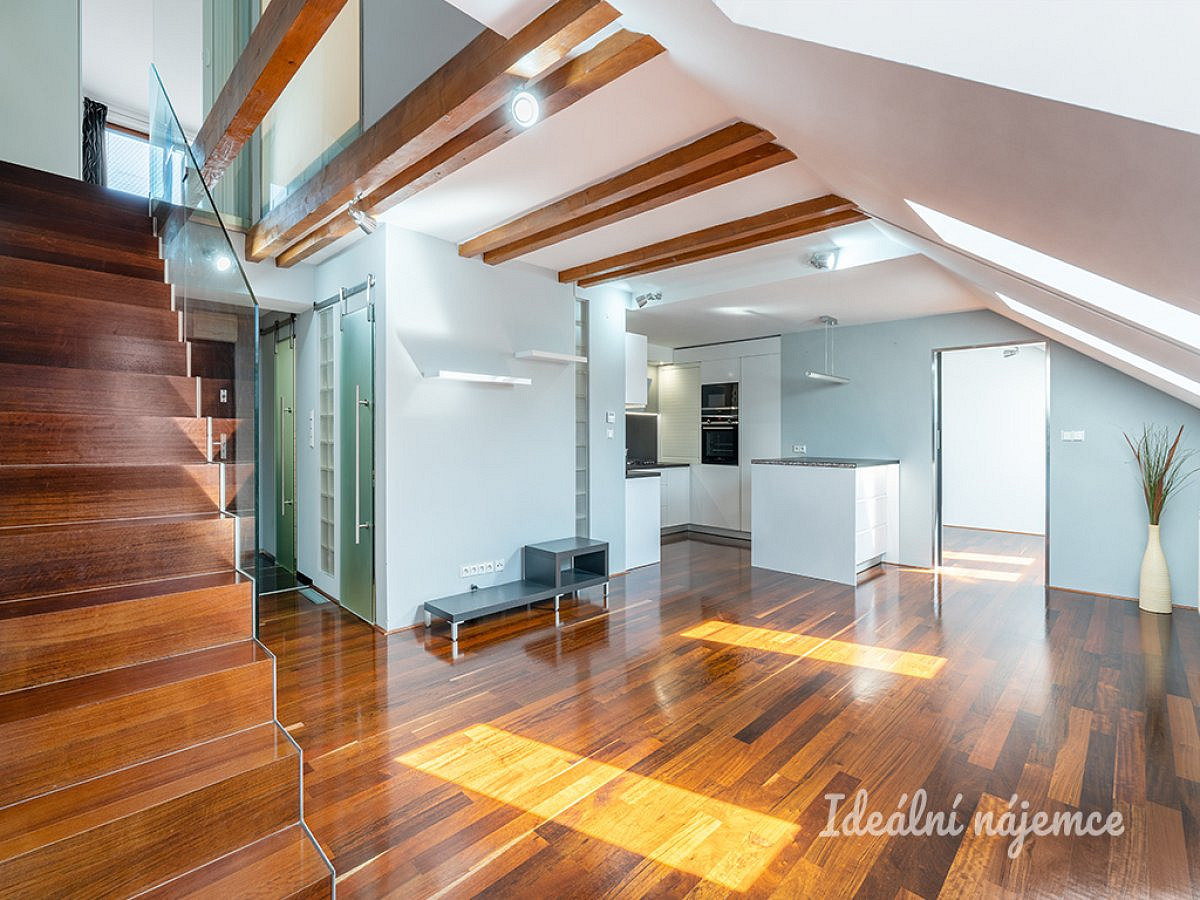 Pronájem bytu 3+kk 78 m²