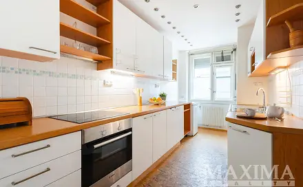 Prodej bytu 3+1 76 m², Hartigova, Praha 3 - Žižkov