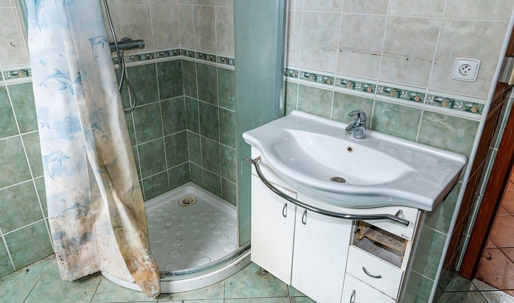 Prodej domu 206 m² s pozemkem 1 400 m², Cvrčovice – náhled fotky 18