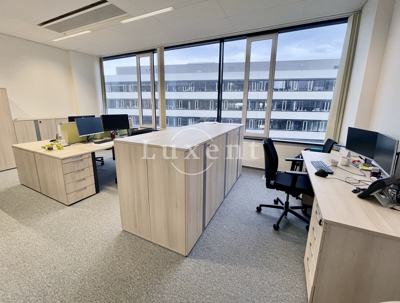 Pronájem kanceláře 150 m² – fotografie 3