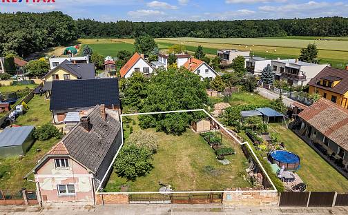 Prodej stavebního pozemku 400 m², Strašnov, okres Mladá Boleslav