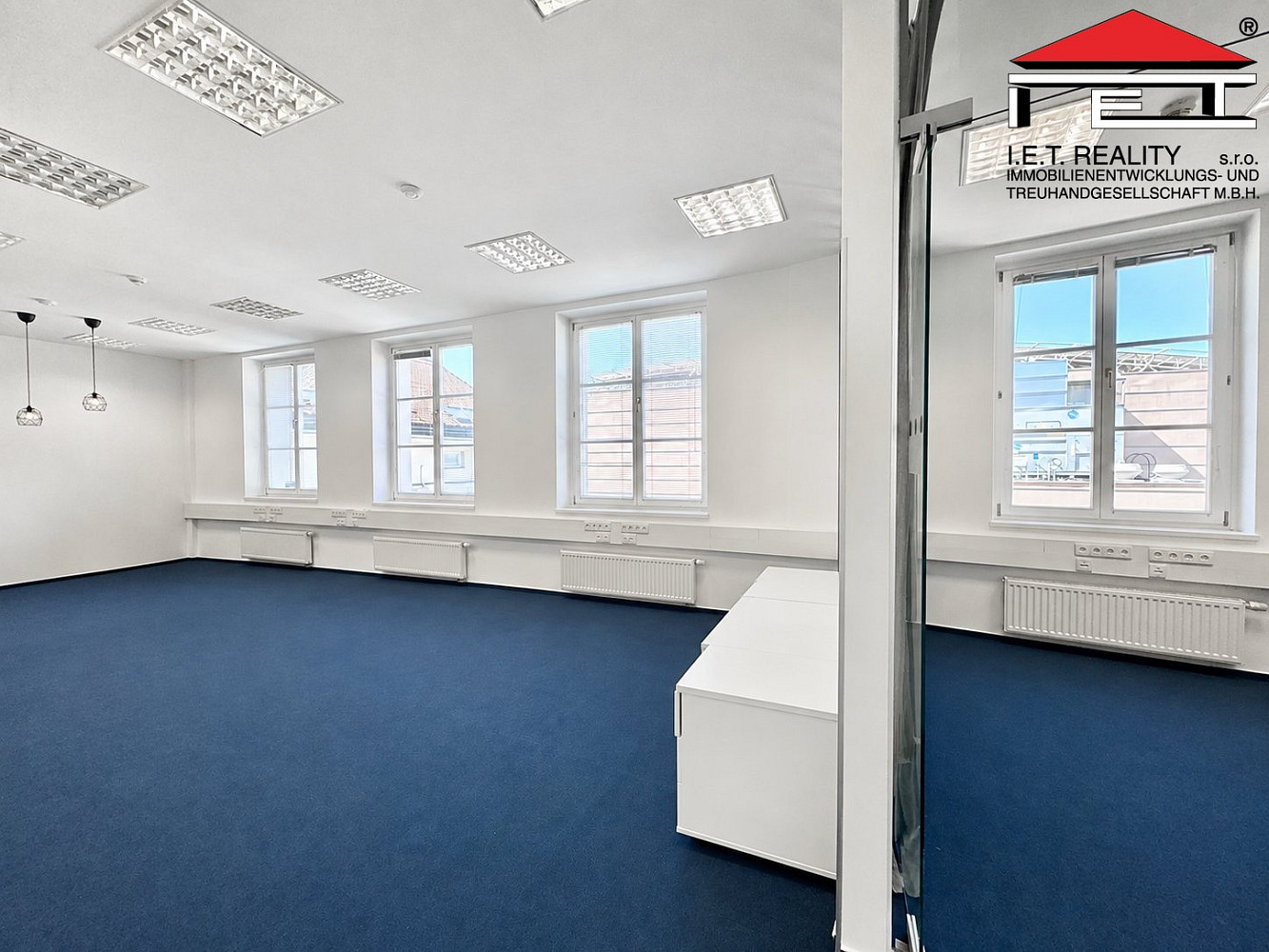 Pronájem kanceláře 149 m² – fotografie 2