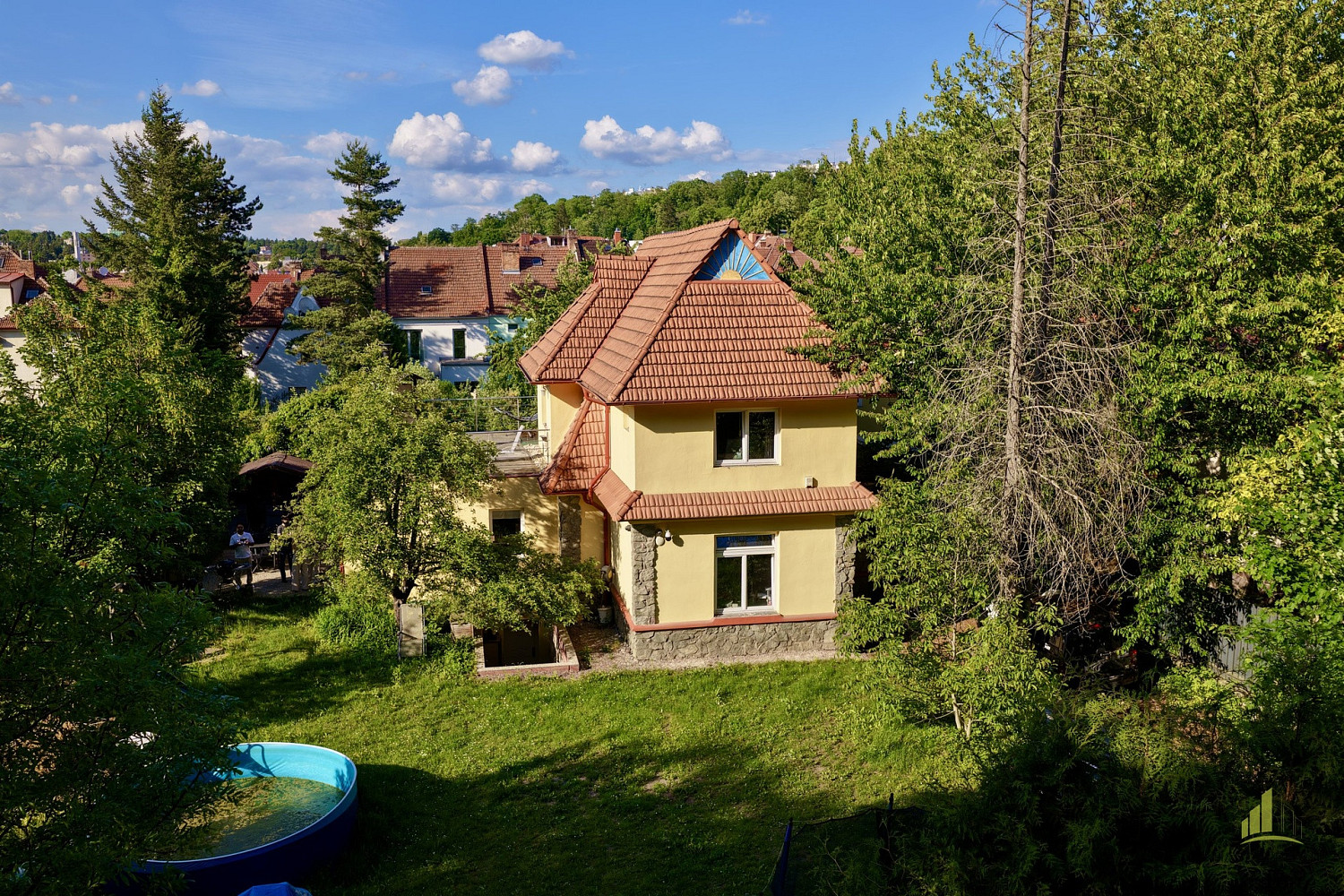 Prodej domu 327 m² s pozemkem 871 m²