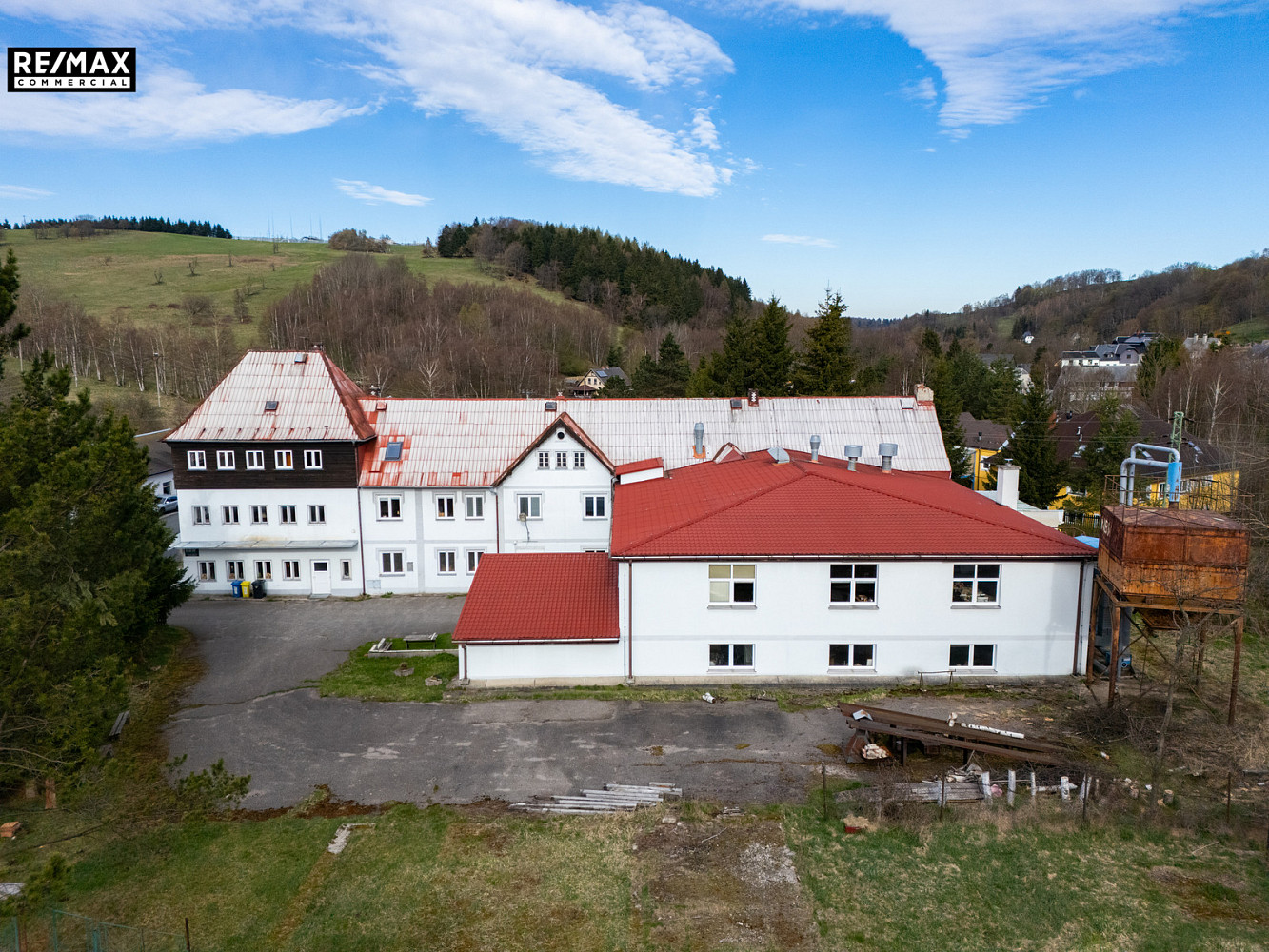 Prodej výrobních prostor 1 363 m²