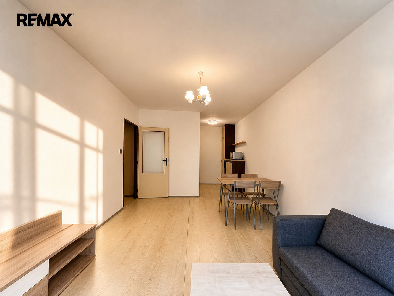 Pronájem bytu 2+kk 43 m² – pohled 4