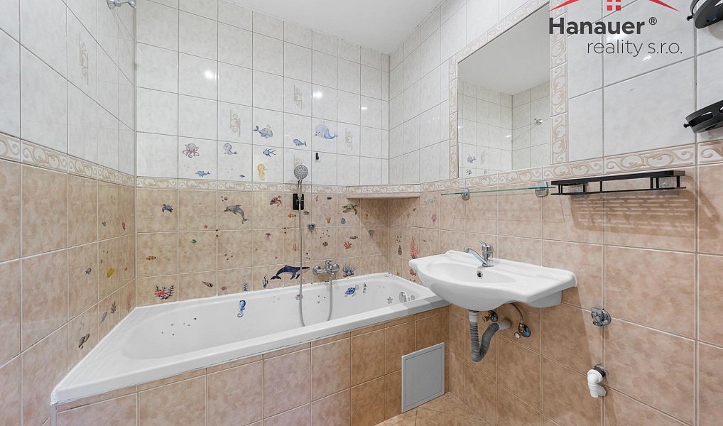 Prodej bytu 3+1 84 m², Povrly – náhled fotky 3