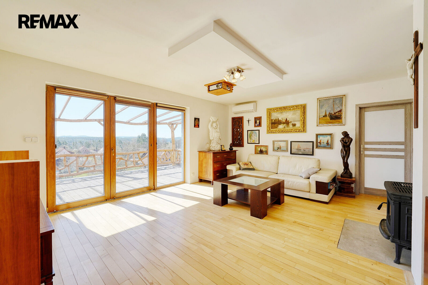 Prodej domu 89 m² s pozemkem 901 m² – fotografie 2