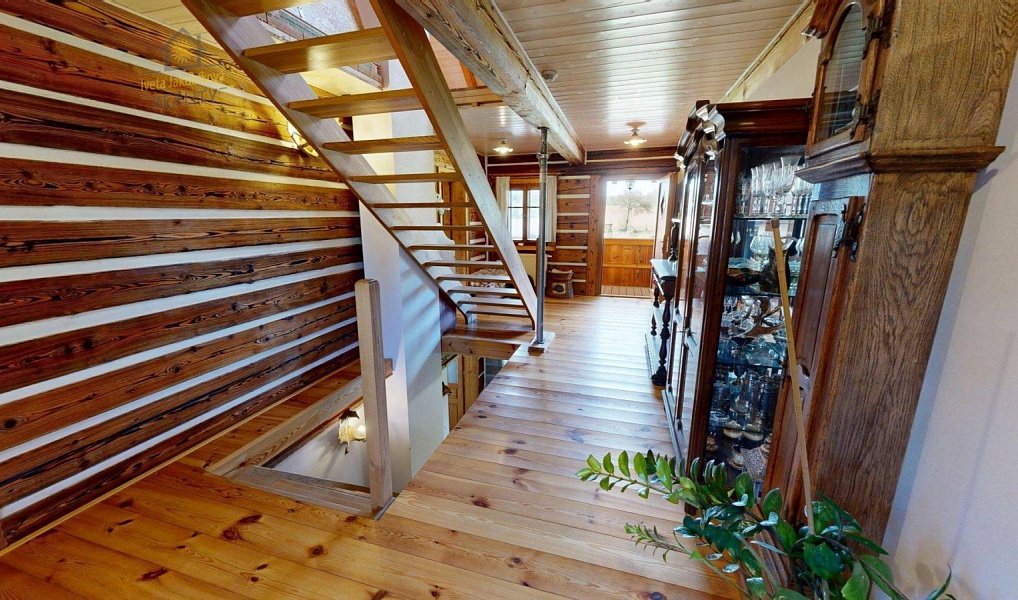 Pronájem domu 638 m² s pozemkem 1 266 m², Okna – náhled fotky 15