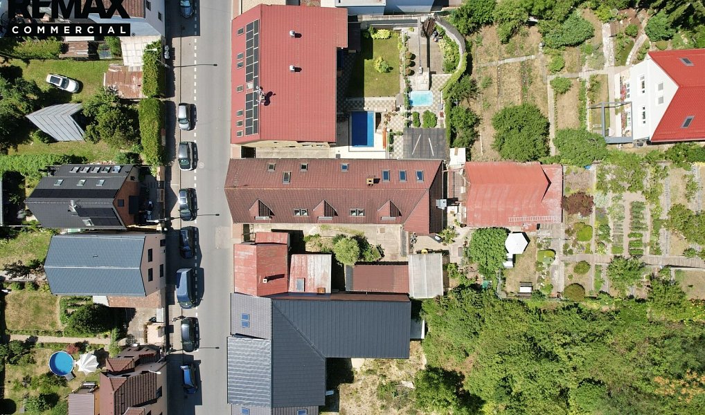 Prodej domu 225 m² s pozemkem 439 m², Praha – náhled fotky 42