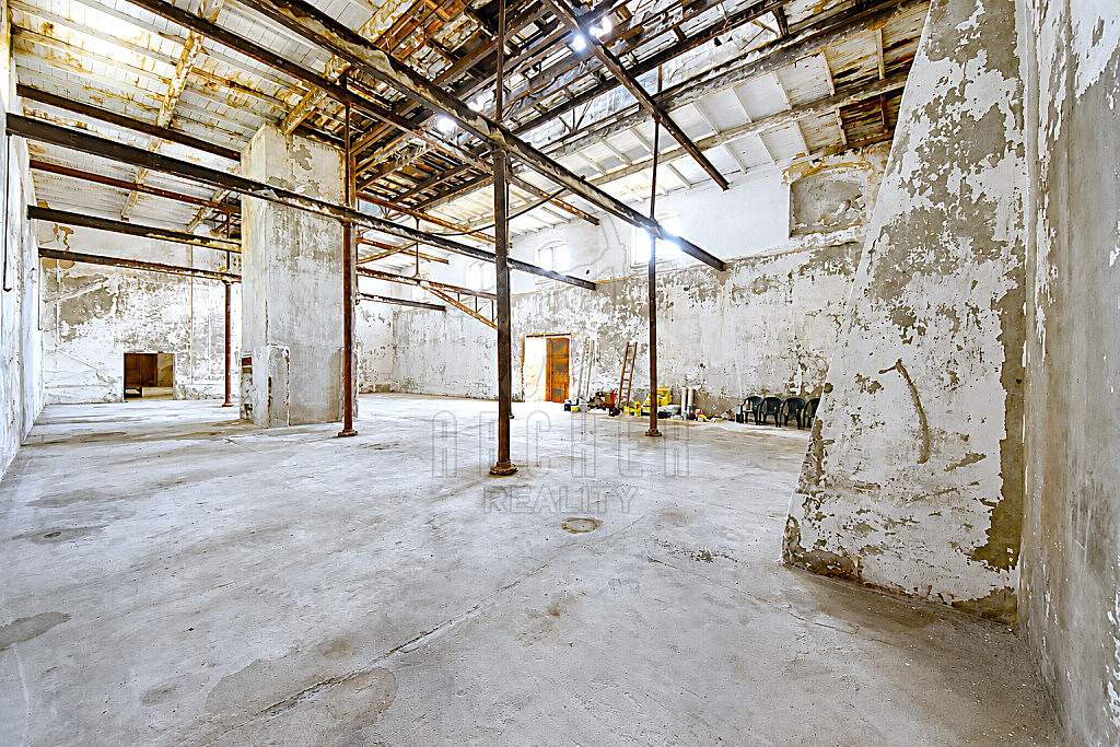 Prodej skladovacích prostor 1 200 m² – fotografie 5