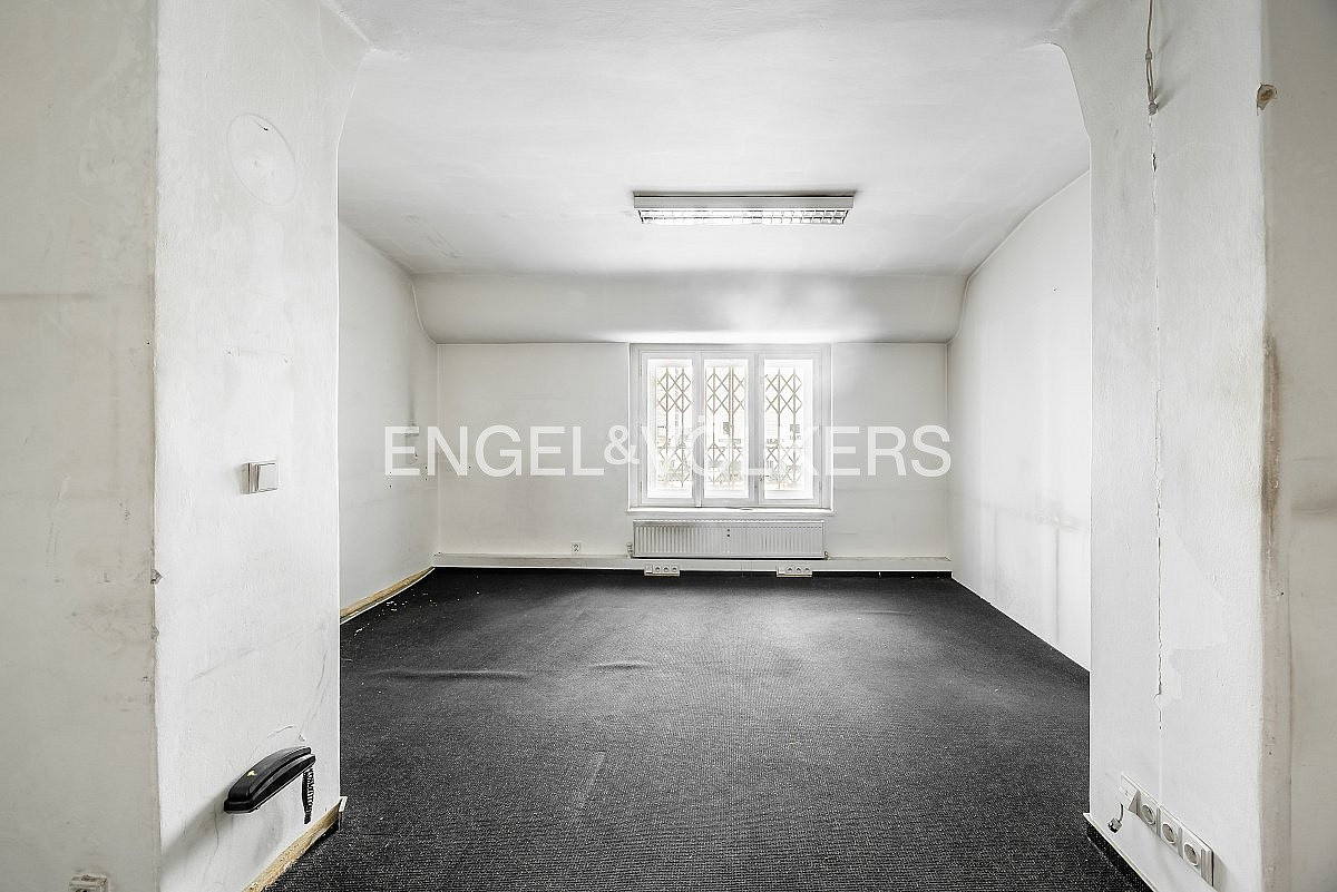 Pronájem kanceláře 231 m² – fotografie 4
