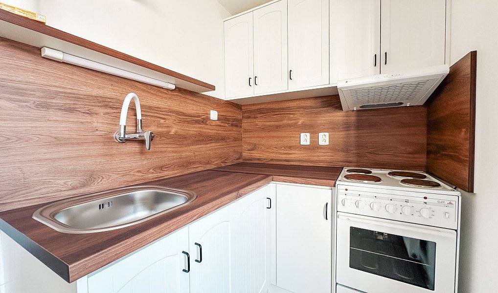 Pronájem bytu 2+1 40 m², Praha – fotka 1 z 9