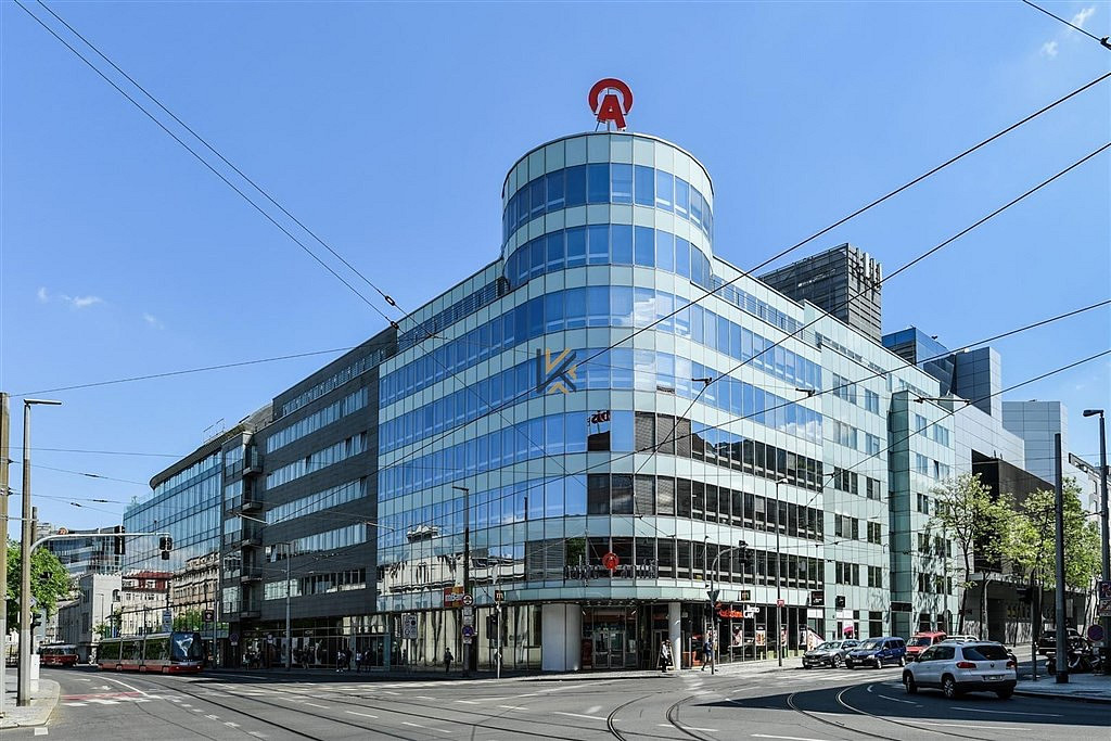Pronájem kanceláře 1 158 m²