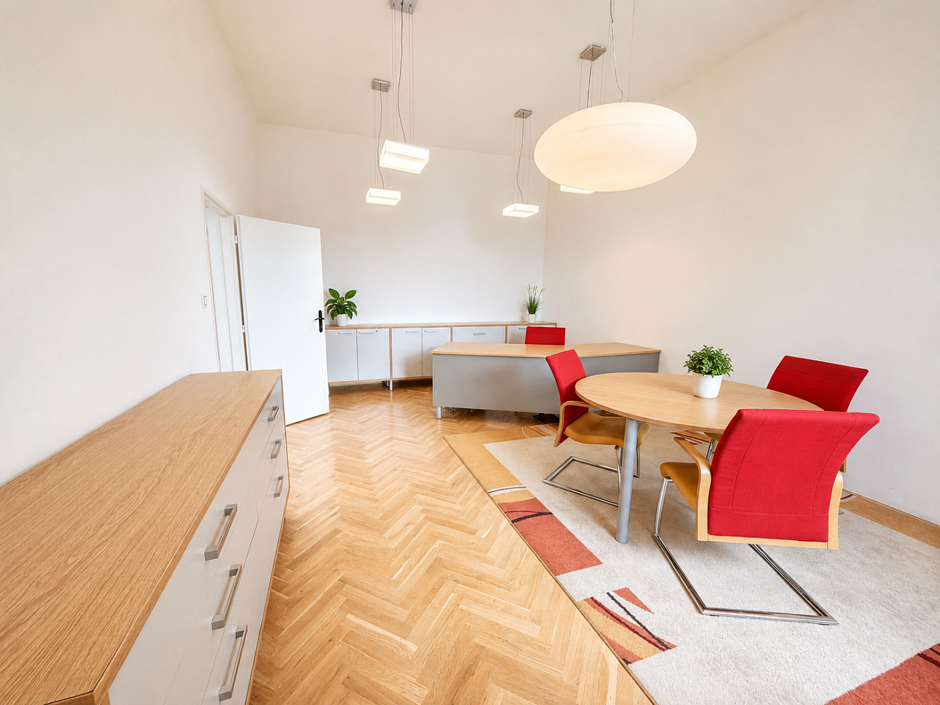 Pronájem kanceláře 172 m²