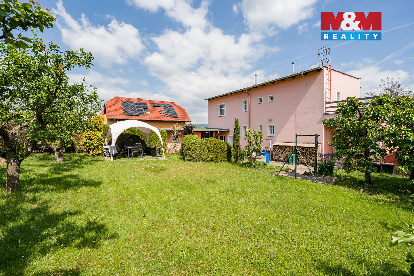 Prodej domu 160 m² s pozemkem 949 m² — photo 2